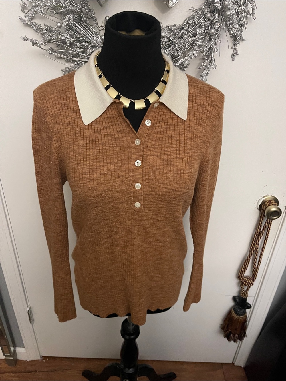 LOFT Tan Long-Sleeve Button-Front Polo with Cream Contrast Collar